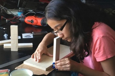 Anushka Naiknaware de 13 años, recibe el premio Google Ciencia por crear una solución médica ingeniosa